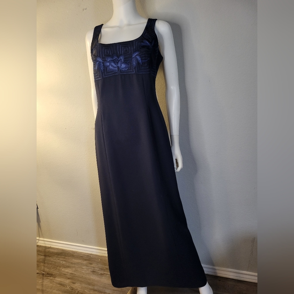 Sophisticated Navy Blue Maxi Dress